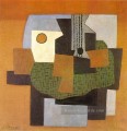 Guitare compotier et tableau sur une Tisch 1921 Kubismus